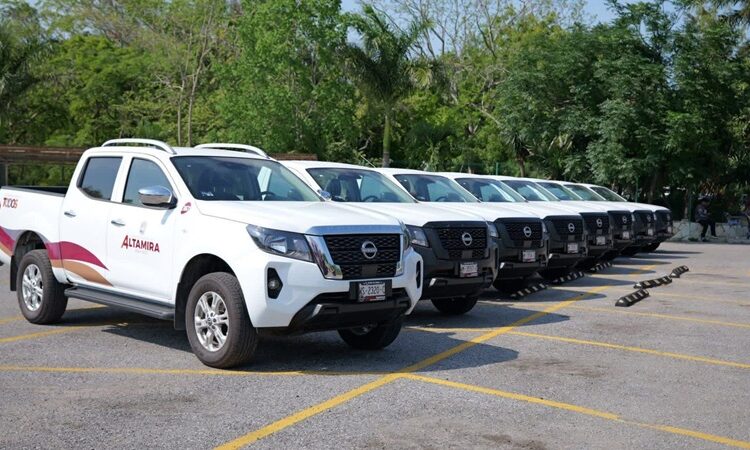Fortalece Armando Martínez parque vehicular municipal