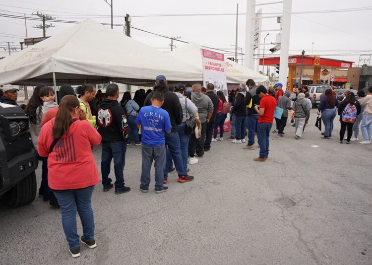 Gobierno de NLD llevará oportunidades de empleo al poniente de la ciudad