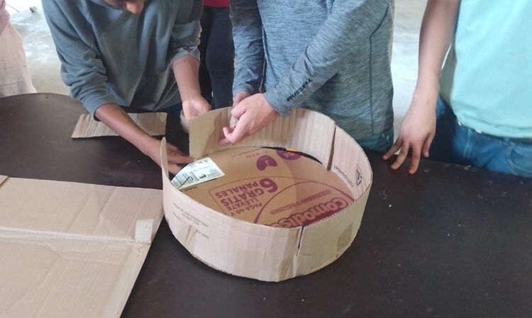 Imparte ITACE taller de elaboración de piñatas a adolescentes en conflicto con la Ley Penal