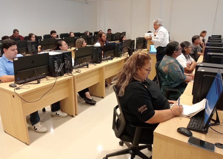 Imparten talleres de ‘Inteligencia Artificial’ en la ‘Infoteca’