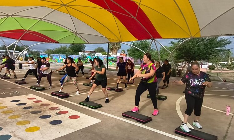Impulsa Gobierno de NLD el bienestar femenino con clases gratuitas de Step Coreográfico