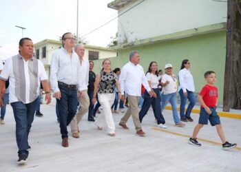 Inaugura Armando Martínez más obras de pavimentación en Altamira