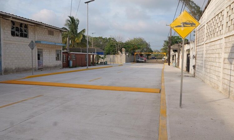 Inaugura Armando Martínez más obras de pavimentación en Altamira