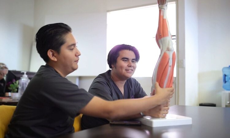 Inicia CREE entrega de fichas para examen de admisión de la ‘Licenciatura en Terapia Física’