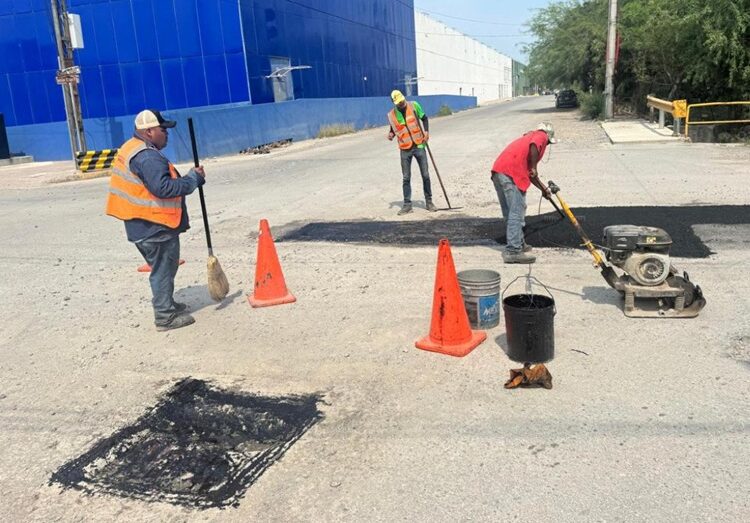Intensifican acciones de rehabilitación de vialidades en la Capital