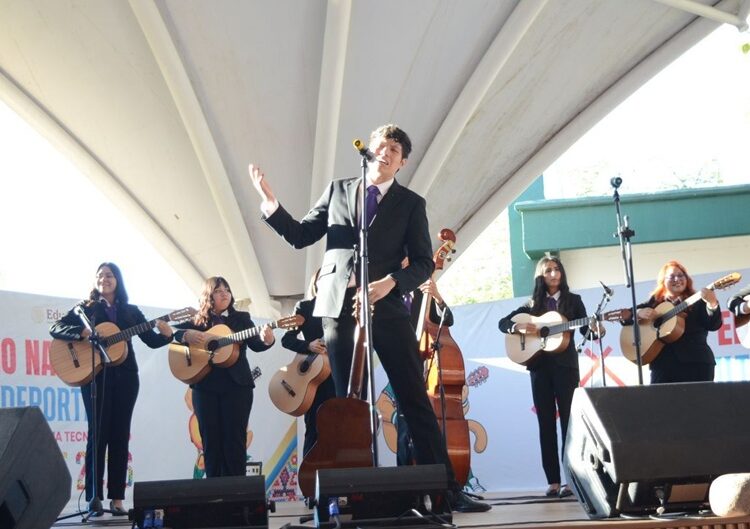 Obtiene plata la rondalla de la UPV en encuentro nacional cultural y deportivo