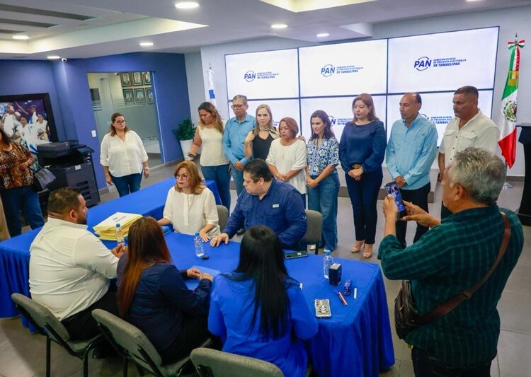 Omeheira López y Garza De Coss oficializan su registro por la dirigencia del PAN