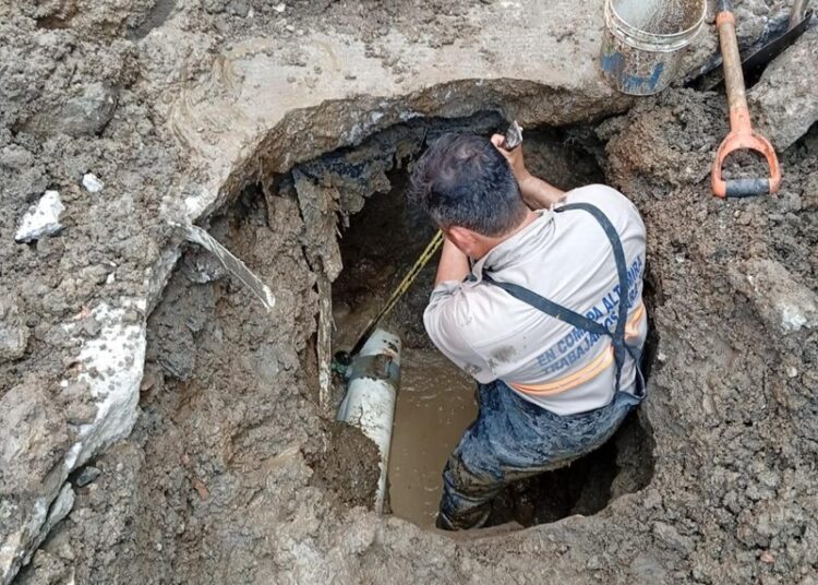 Oportuna respuesta de COMAPA Altamira a reportes de fugas de agua