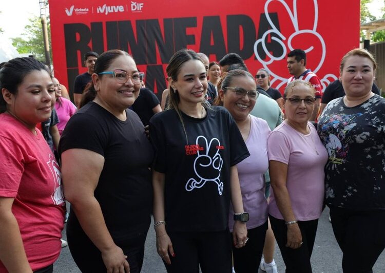 Participan Lucy y Lalo en carrera con causa del IVJUVE