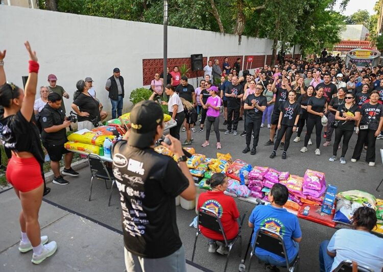Participan Lucy y Lalo en carrera con causa del IVJUVE