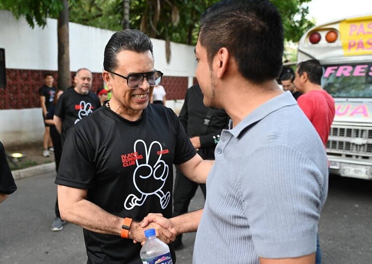 Participan Lucy y Lalo en carrera con causa del IVJUVE