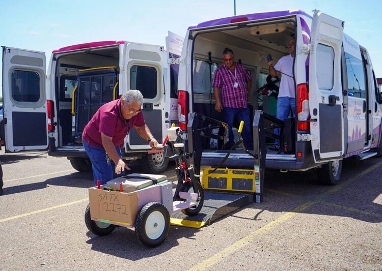 Recibe DIF NLD 2.ª donación de carros de movilidad de ‘Mobility Worldwide’