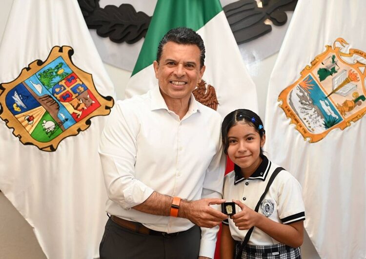 Recibe Lalo Gattás a niños victorenses que participarán en evento nacional de rondallas