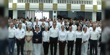 Reconoce AVA a enfermeras y enfermeros como “la máxima expresión del humanismo”