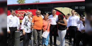Reconoce el gobernador Américo Villarreal estándares de excelencia de la UAT