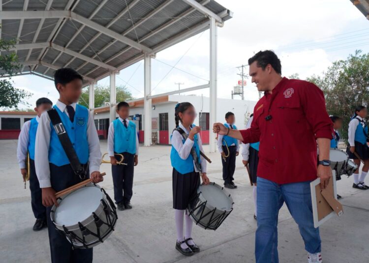 Recorre HP colonias, atendiendo en territorio a los reynosenses