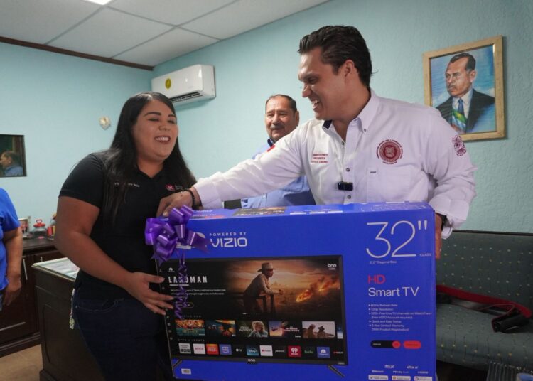 Recorre HP colonias, atendiendo en territorio a los reynosenses