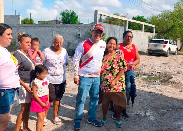 Recorre HP colonias, atendiendo en territorio a los reynosenses