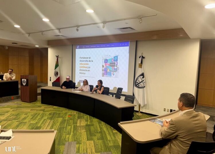 Rector de UNT México participa en ‘Jornada Académica Nacional de AMECYD 2026’