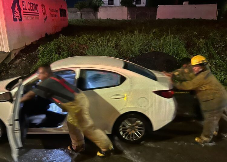 Reporta PC saldo blanco por lluvias en Victoria