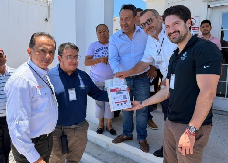 Sector pesquero y autoridades dialogan sobre proyecto energético en el golfo