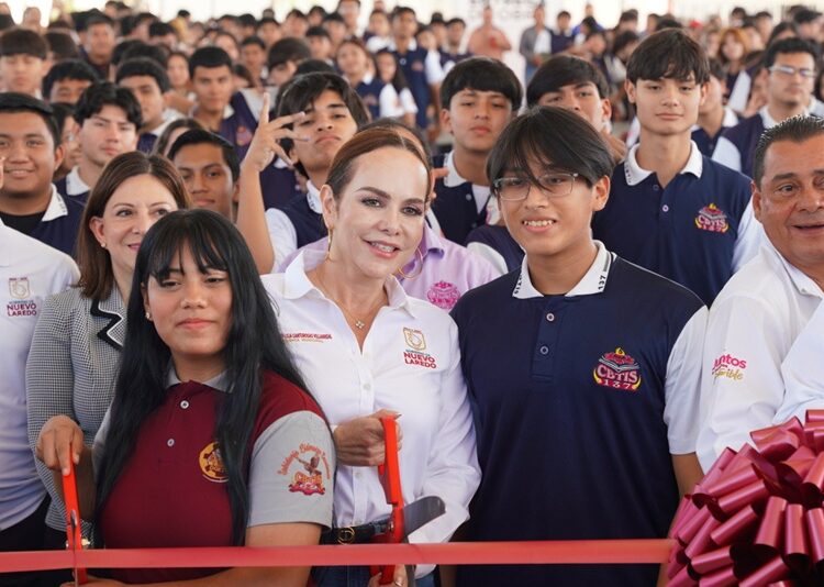 Transforma Carmen Lilia infraestructura educativa en la Preparatoria CBTIS 137