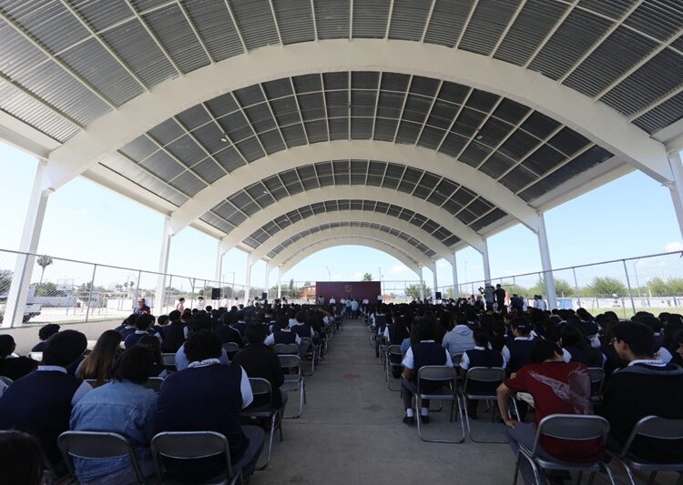 Transforma Carmen Lilia infraestructura educativa en la Preparatoria CBTIS 137