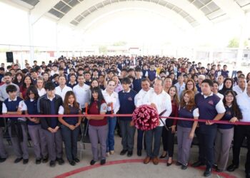 Transforma Carmen Lilia infraestructura educativa en la Preparatoria CBTIS 137