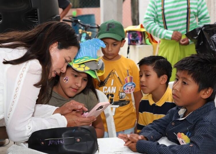 Traslada Blanca Guzmán Hinojosa alegría a niños del Repecho