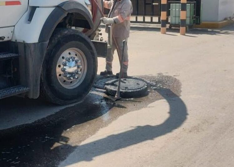 COMAPA Altamira realiza mantenimiento a pozos de visita
