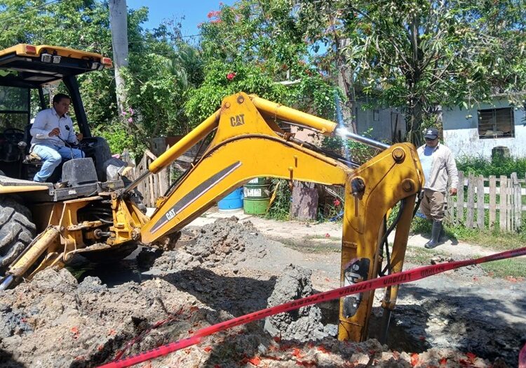 COMAPA Altamira repara y amplía líneas de drenaje en diferentes sectores