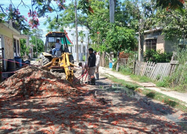 COMAPA Altamira repara y amplía líneas de drenaje en diferentes sectores