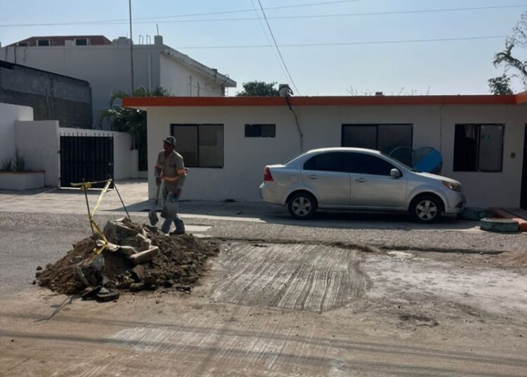 COMAPA Altamira repone pavimento de vialidades tras reparaciones
