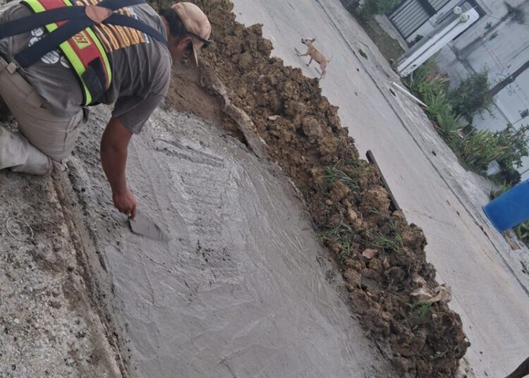 COMAPA Altamira repone pavimento de vialidades tras reparaciones
