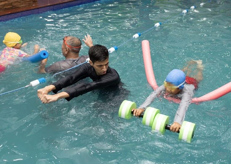 Continúan niños de la Casa Hogar del Niño Matamorense con sus clases de natación