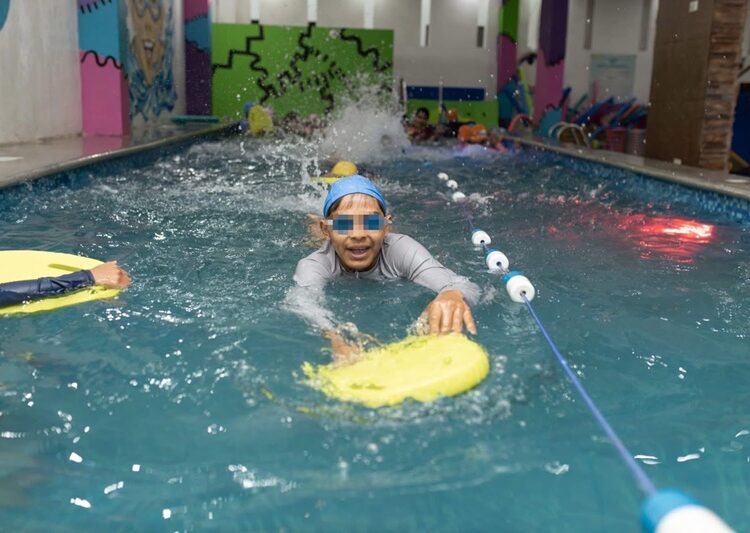 Continúan niños de la Casa Hogar del Niño Matamorense con sus clases de natación