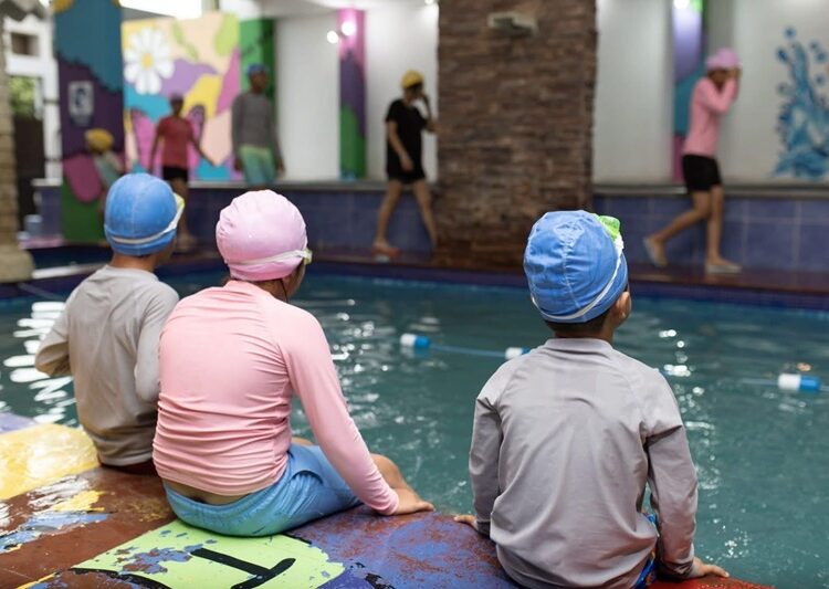 Continúan niños de la Casa Hogar del Niño Matamorense con sus clases de natación