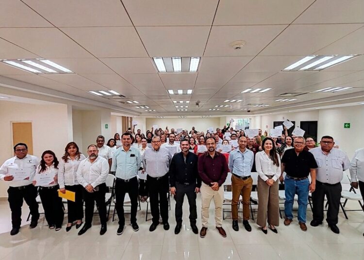 Desarrolla SET competencias tecnológicas en personal educativo