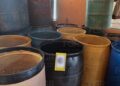 Detiene FGR a 2 en predio asegurado con mil 800 litros de combustible