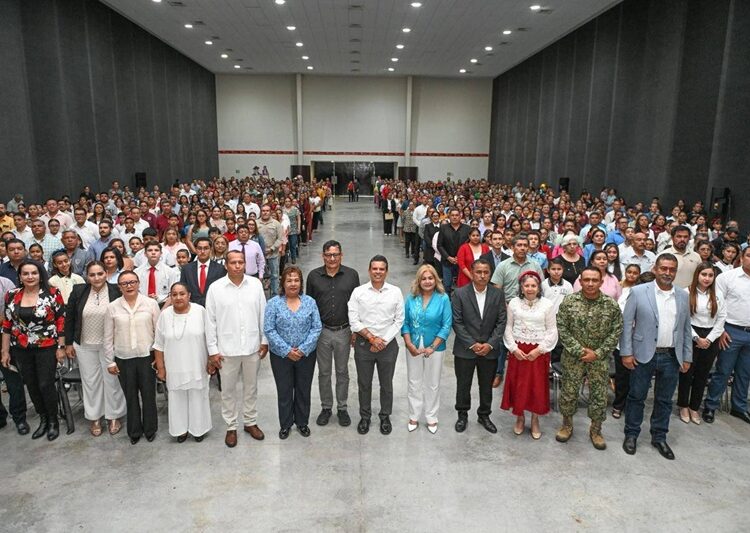 Distingue Ayuntamiento a niños y maestros de excelencia con la medalla ‘Guadalupe Victoria’
