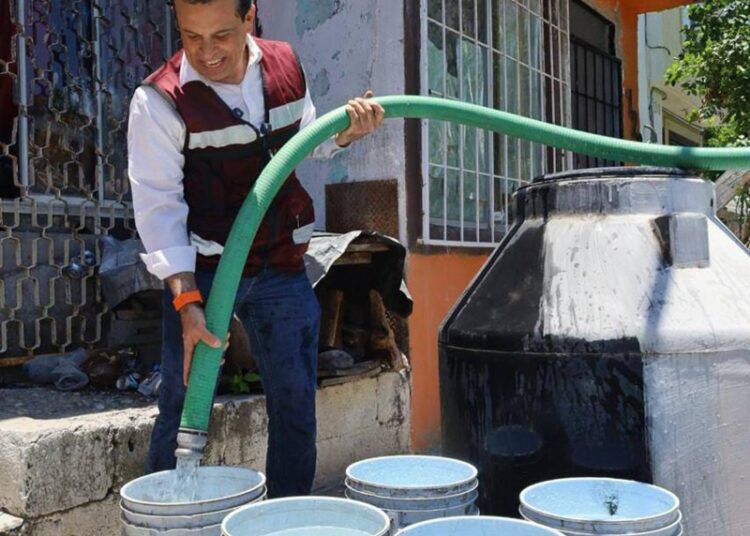 Encabeza Gattás operativo ‘emergente de abasto de agua’ en Victoria