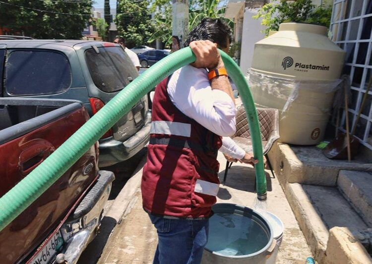 Encabeza Gattás operativo ‘emergente de abasto de agua’ en Victoria