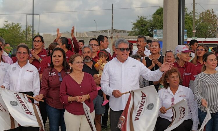 Entrega Armando Martínez magna obra de pavimentación