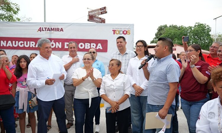 Entrega Armando Martínez obras de pavimentación por más de 7 mdp