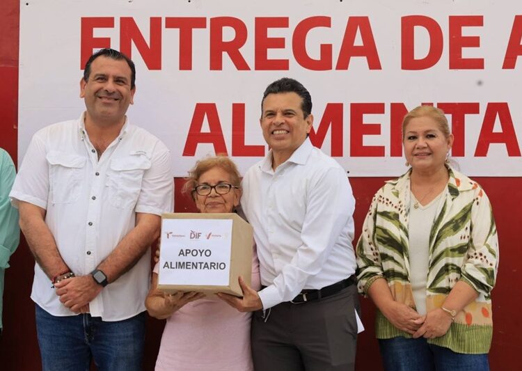 Entrega Lalo Gattás apoyo a beneficiarios del programa alimentario