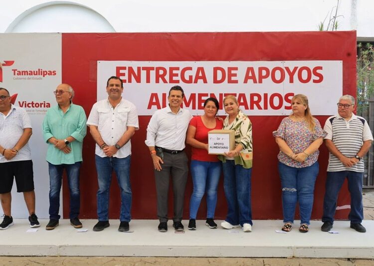 Entrega Lalo Gattás apoyo a beneficiarios del programa alimentario