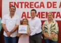 Entrega Lalo Gattás apoyo a beneficiarios del programa alimentario