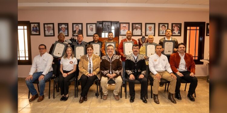 Entrega la UAT certificaciones a productores de la ‘Cuera Tamaulipeca’