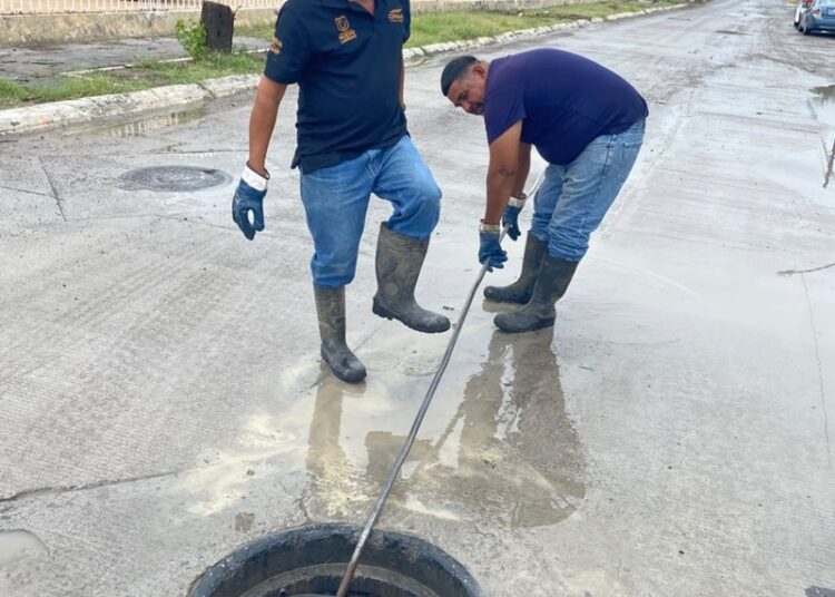 Exhorta COMAPA NLD a mantener limpias las calles ante pronóstico de lluvias