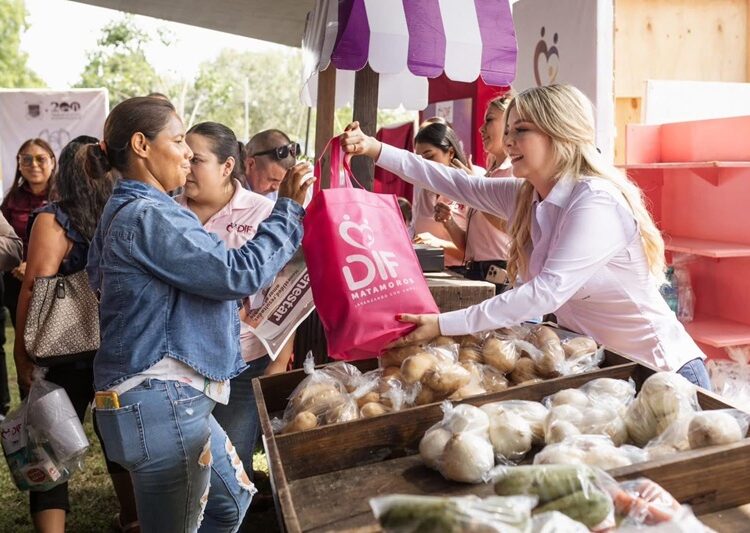 Fortalece DIF Matamoros la atención social en el “Martes en tu Colonia” con brigada de servicios
